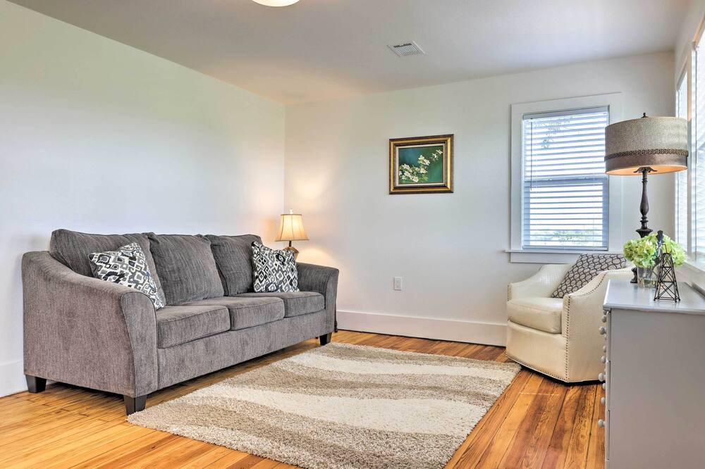 Photo of Bedroom in Schulenburg