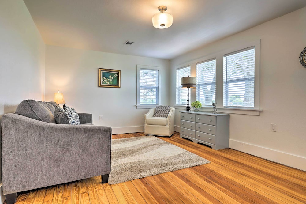 Photo of Bedroom in Schulenburg