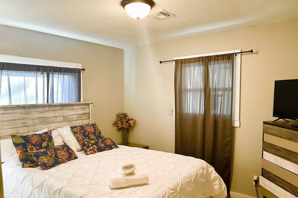 Photo of Bedroom in Central Oklahoma City