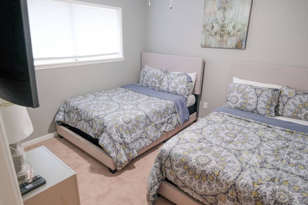 Photo of Bedroom in FM 1960