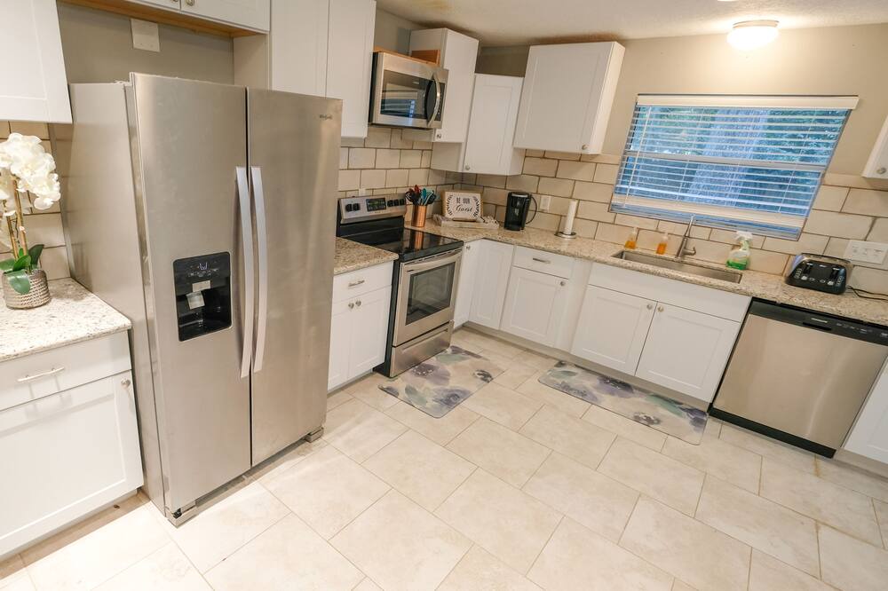 Photo of Kitchen in FM 1960