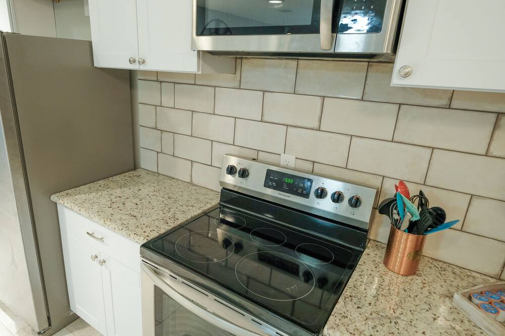 Photo of Kitchen in FM 1960