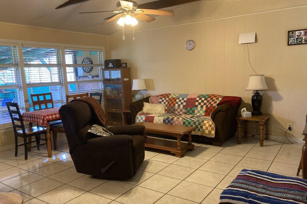 Photo of Bedroom in Aransas Pass