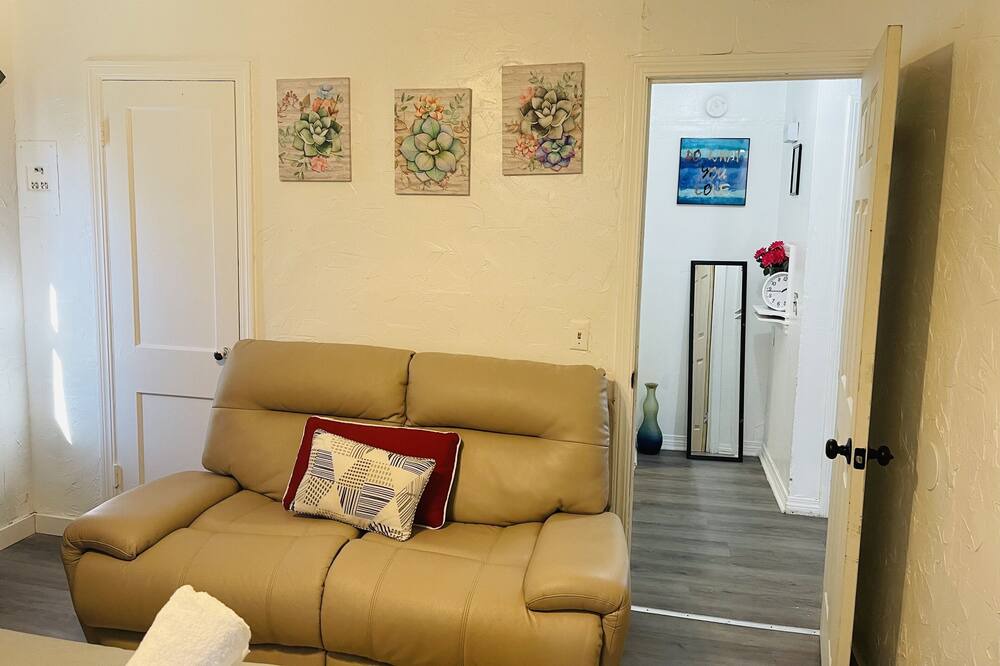 Photo of Livingroom in Central Oklahoma City