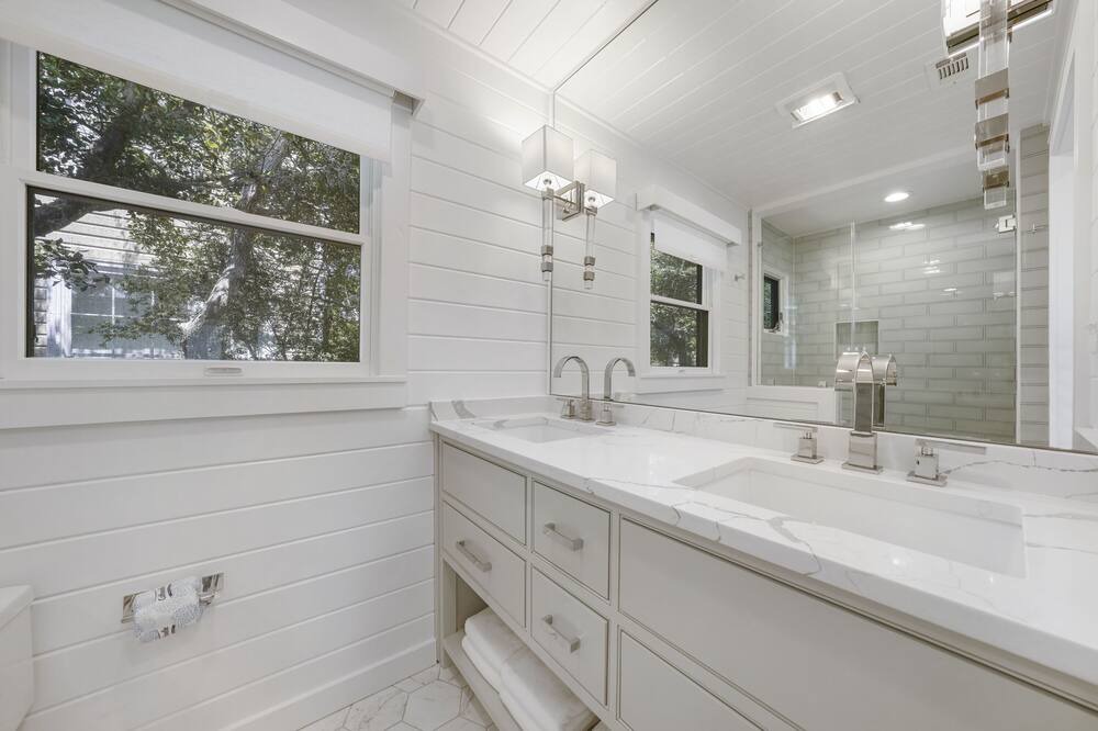 Photo of Bathroom in Seaside