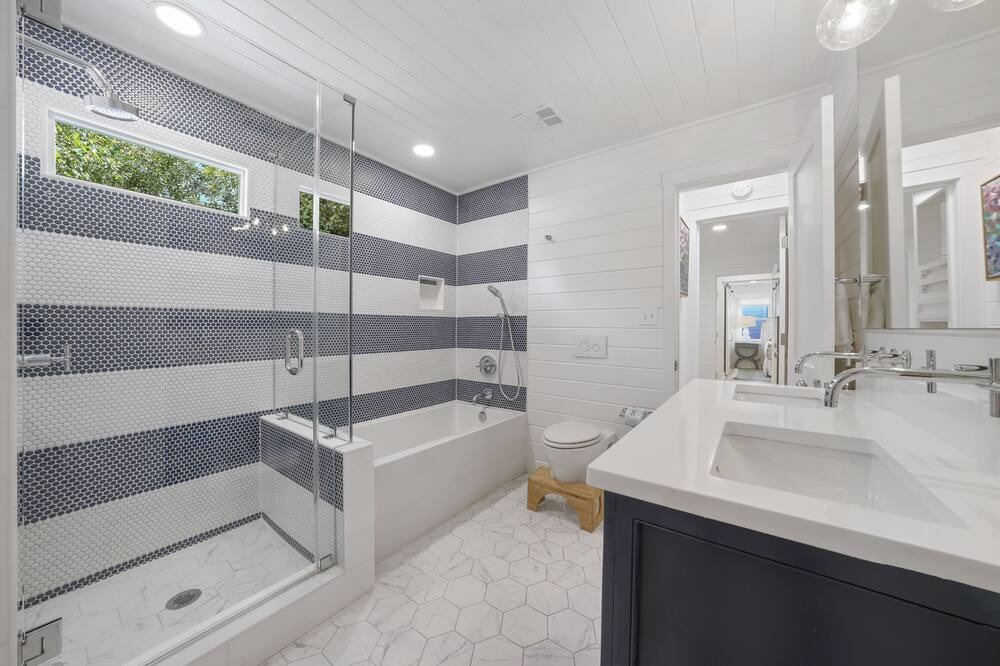 Photo of Bathroom in Seaside