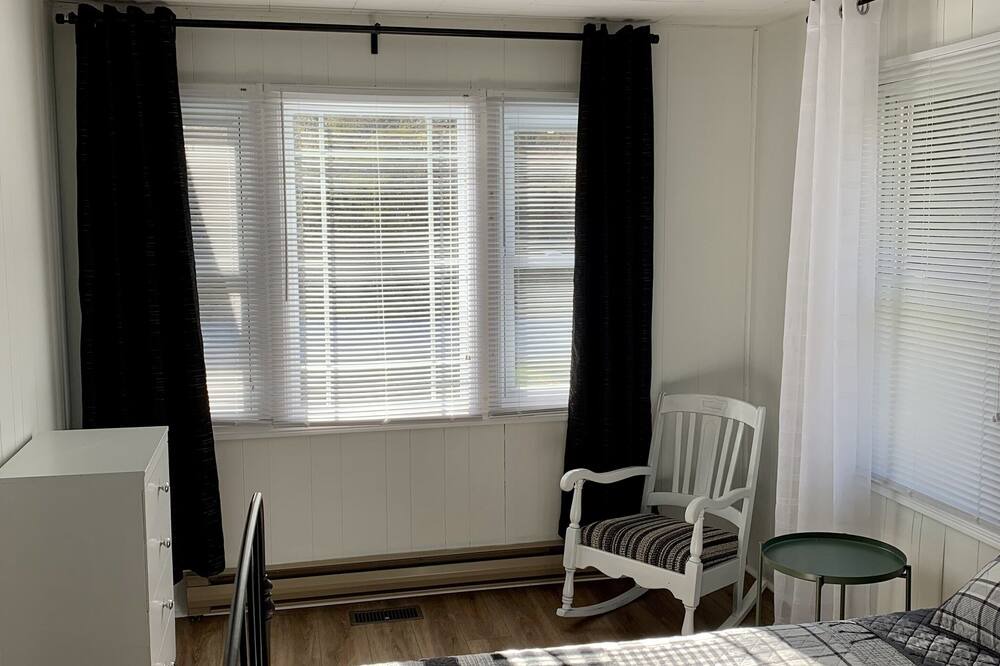 Photo of Bedroom in Les Collines-de-l'Outaouais Regional County Municipality