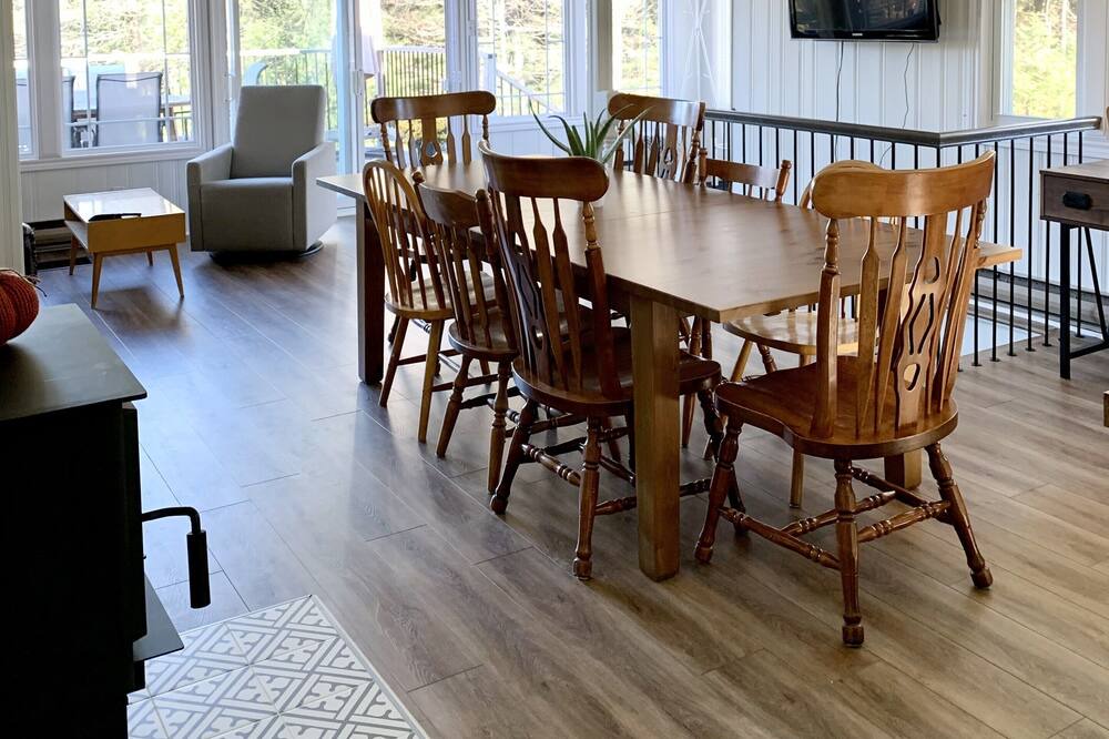 Photo of Livingroom in Les Collines-de-l'Outaouais Regional County Municipality