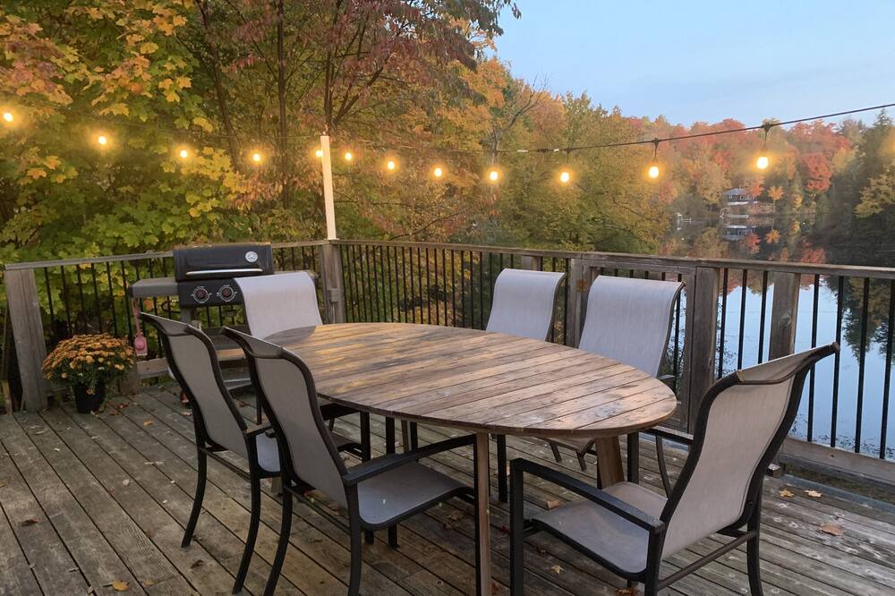 Photo of Patio Balcony in Les Collines-de-l'Outaouais Regional County Municipality