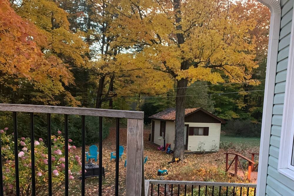 Photo of Patio Balcony in Les Collines-de-l'Outaouais Regional County Municipality