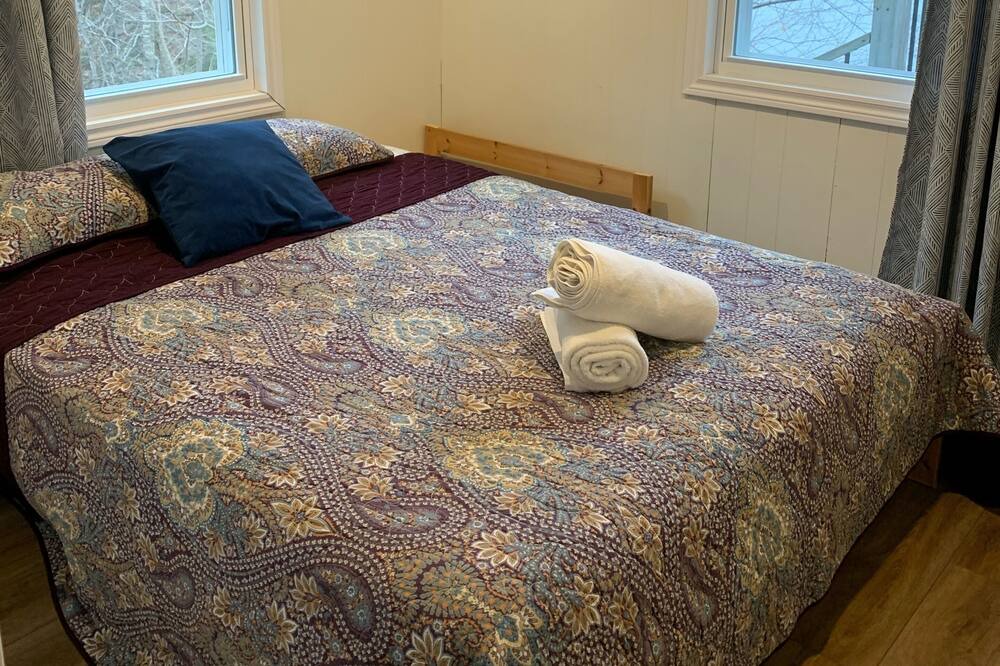Photo of Bedroom in Les Collines-de-l'Outaouais Regional County Municipality