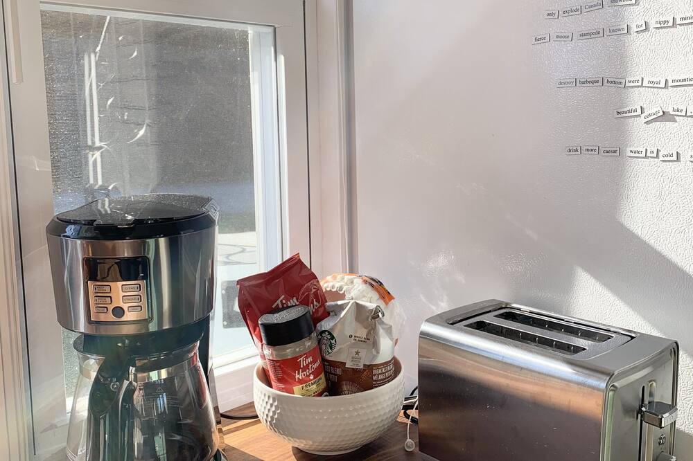 Photo of Kitchen in Les Collines-de-l'Outaouais Regional County Municipality