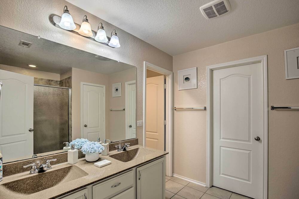 Photo of Bathroom in Heritage