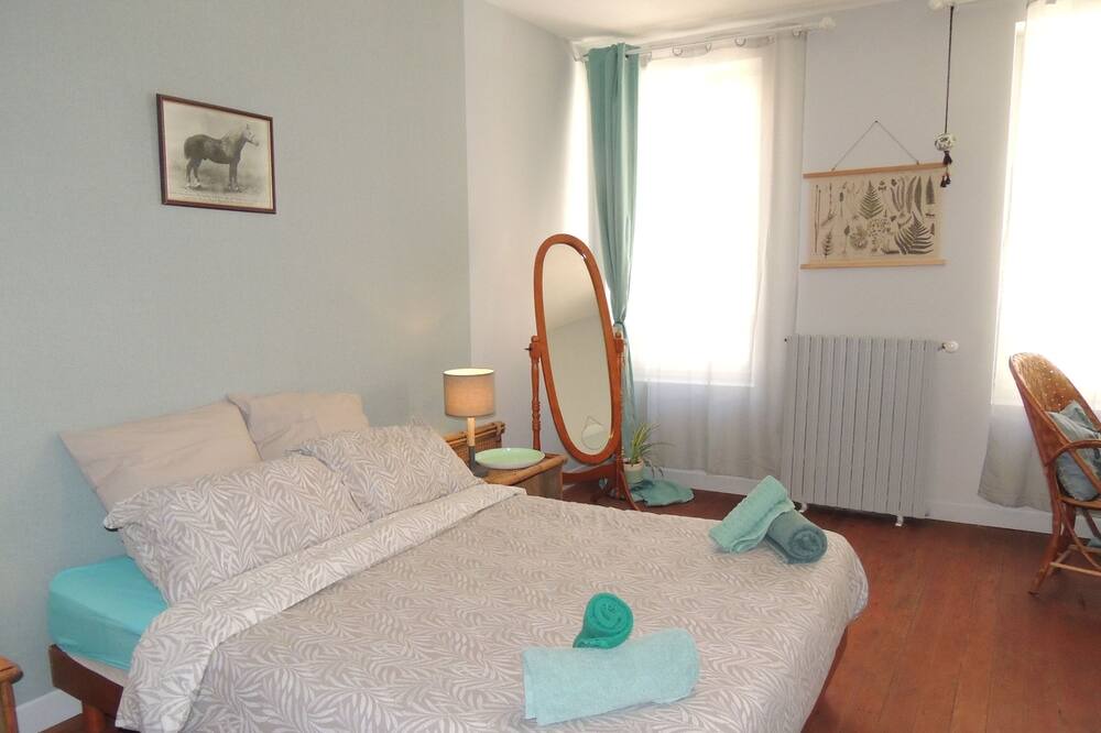 Photo of Bedroom in Mortagne-au-Perche