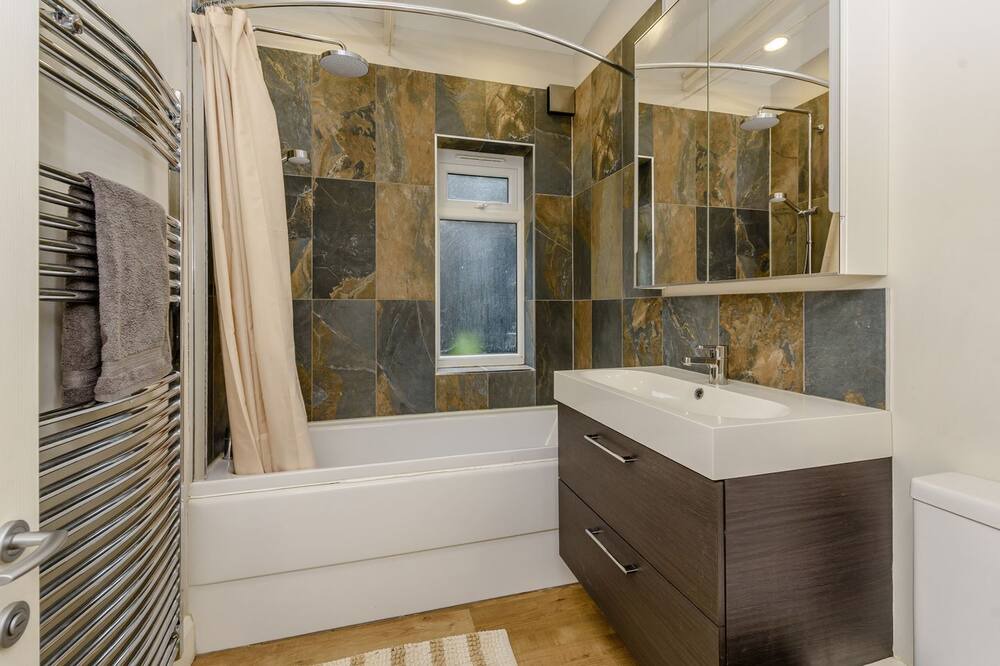 Photo of Bathroom in Abbess Roding