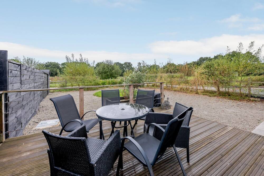 Photo of Patio Balcony in Abbess Roding