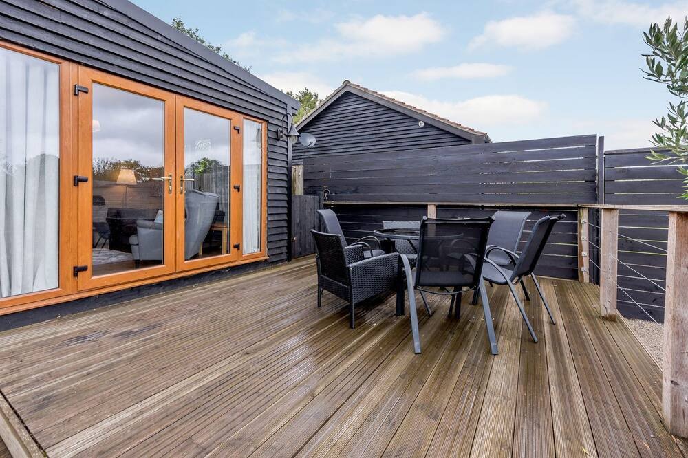 Photo of Patio Balcony in Abbess Roding