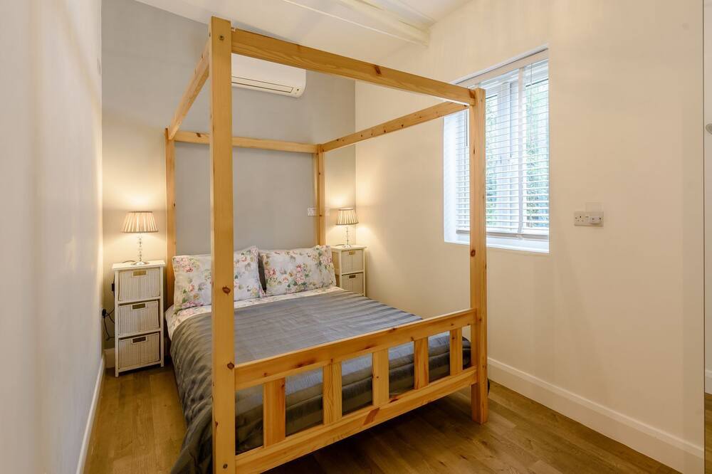 Photo of Bedroom in Abbess Roding