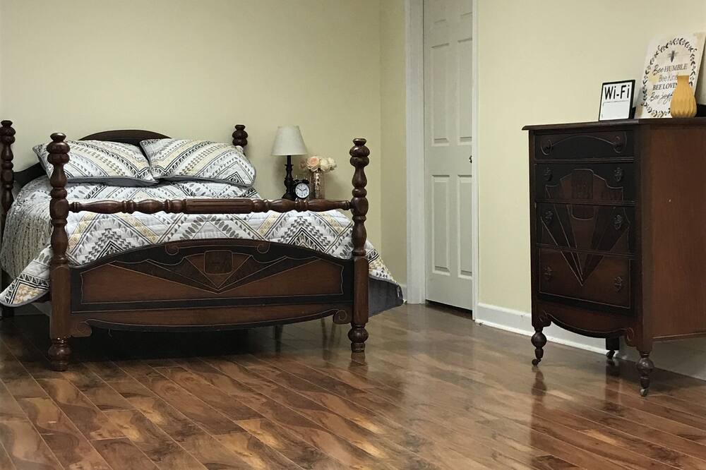 Photo of Bedroom in Normal