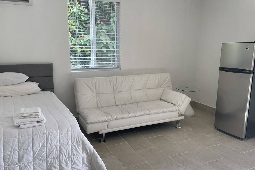 Photo of Bedroom in Ludlam
