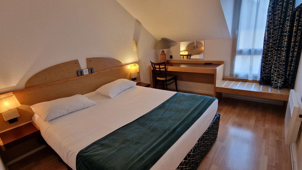 Photo of Bedroom in Arpajon