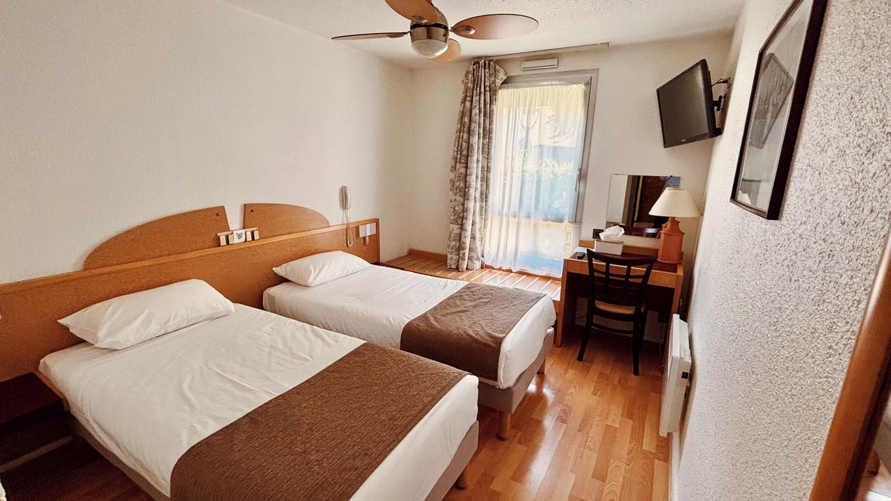 Photo of Bedroom in Arpajon