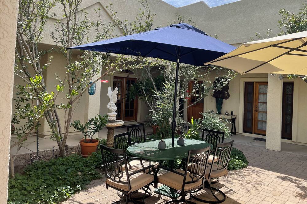 Photo of Outdoor in Pearce