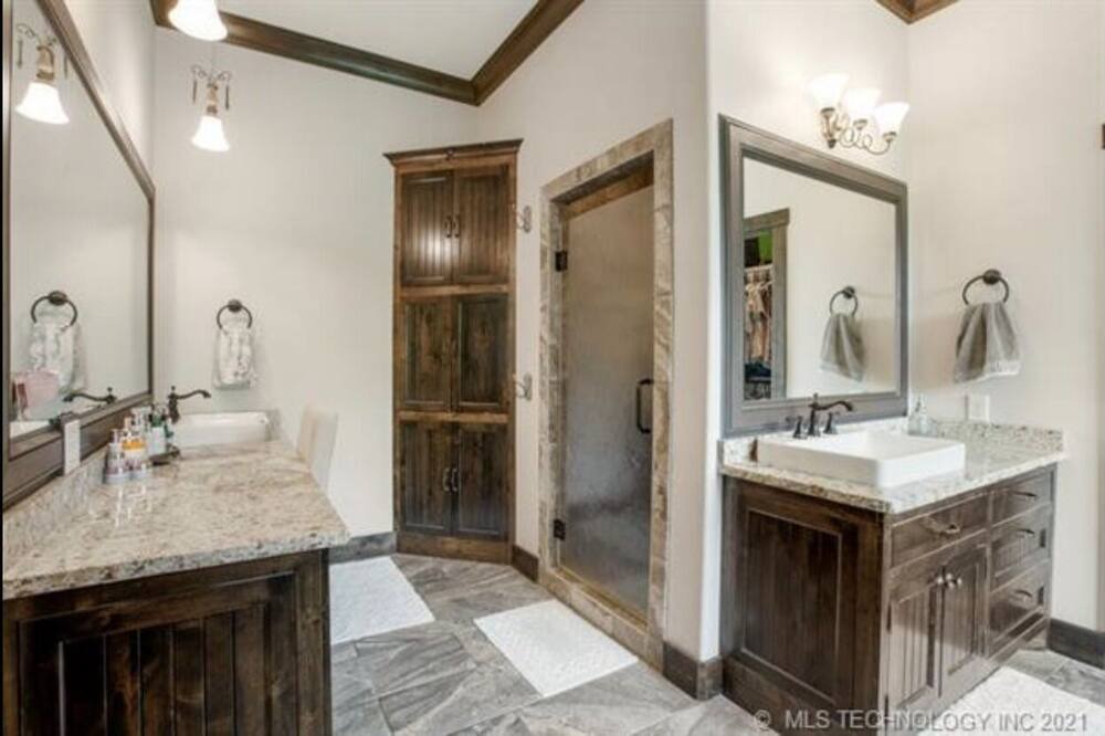 Photo of Bathroom in Broken Arrow