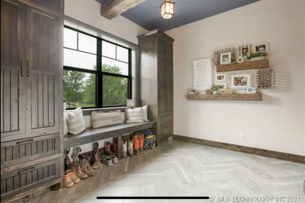Photo of Bedroom in Broken Arrow
