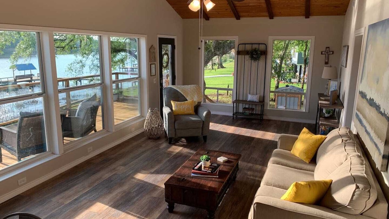 Photo of Livingroom in Brazoria