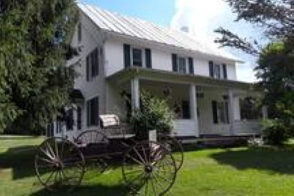 Photo of Outdoor in Center Moreland