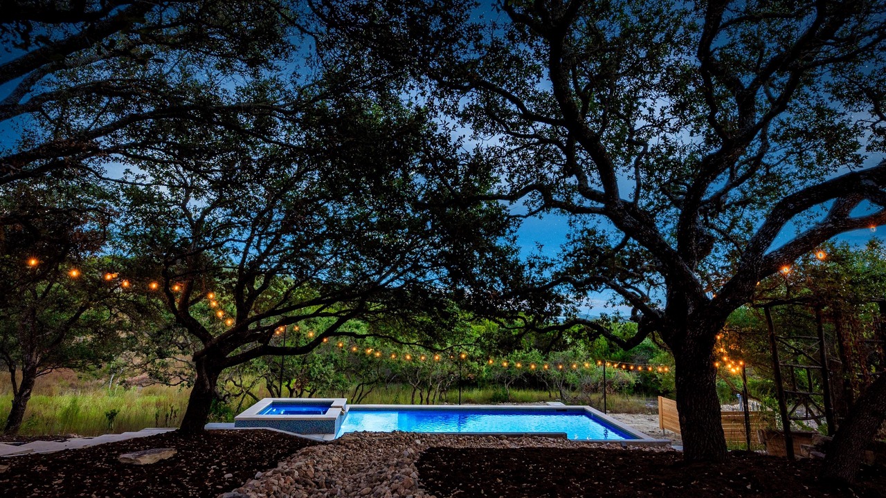 Photo of Outdoor in West Oak Hill