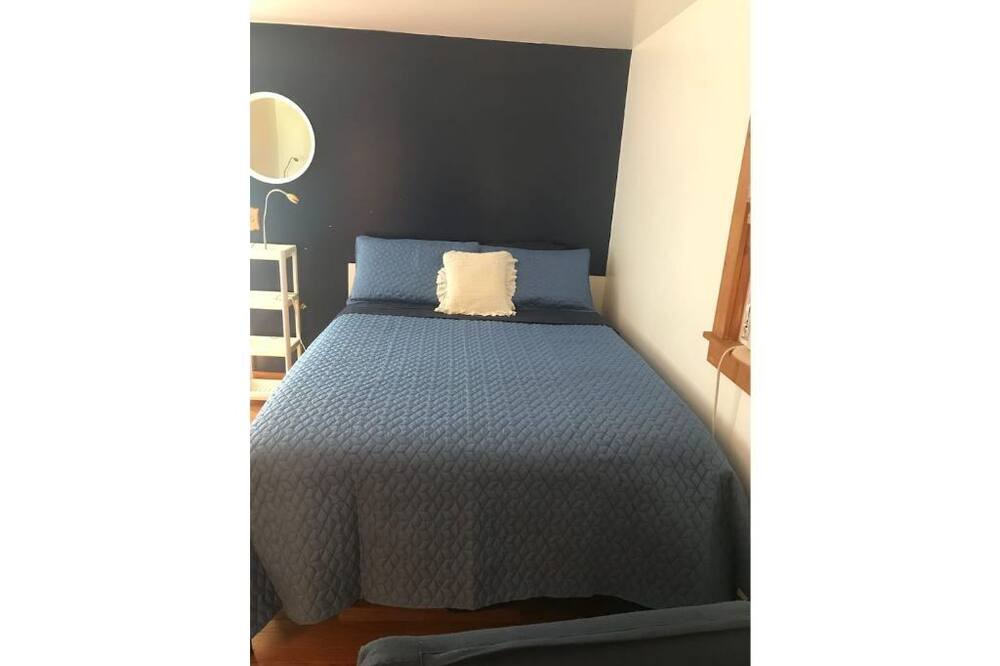 Photo of Bedroom in Berrien Springs