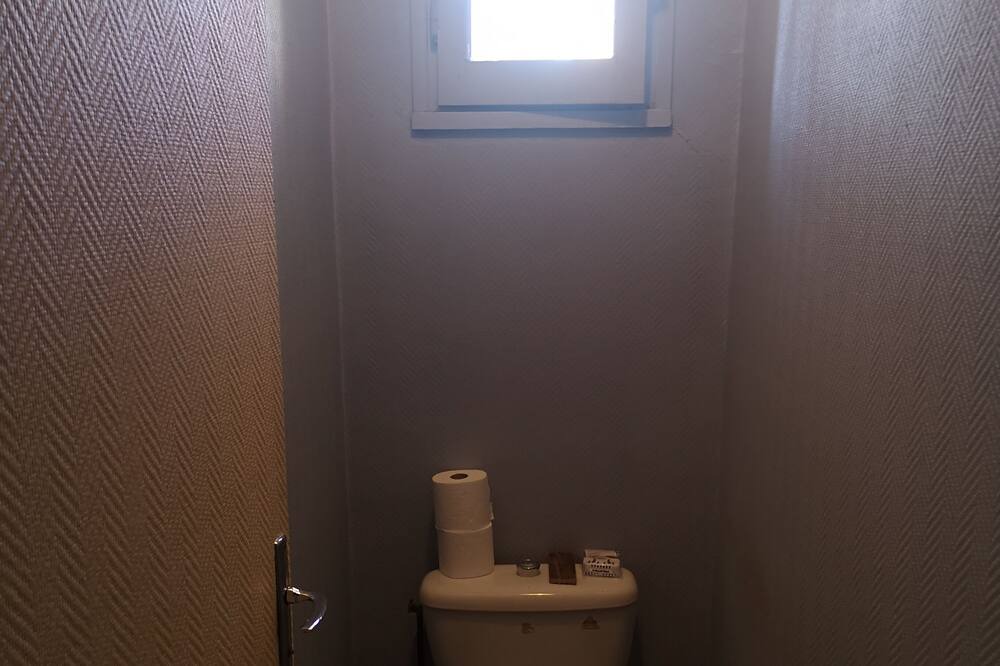 Photo of Bathroom in Sainpuits
