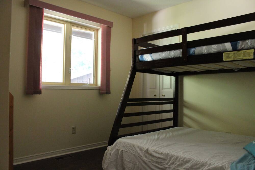 Photo of Bedroom in Grand Bend