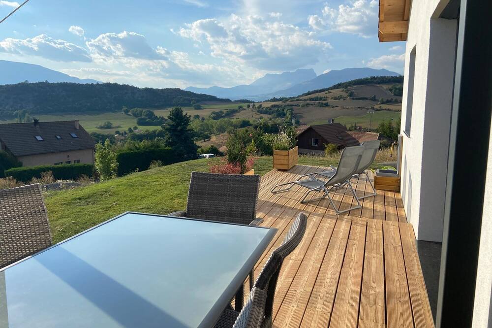 Photo of Patio Balcony in Jarjayes