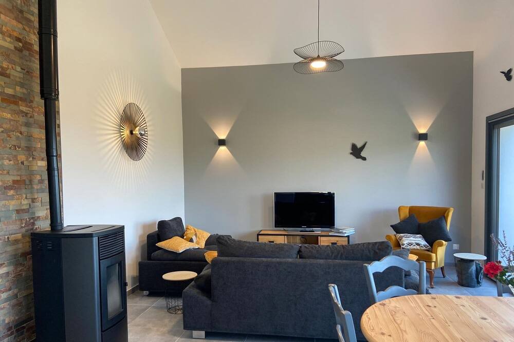 Photo of Livingroom in Jarjayes