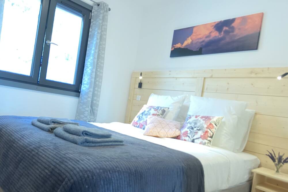 Photo of Bedroom in Jarjayes