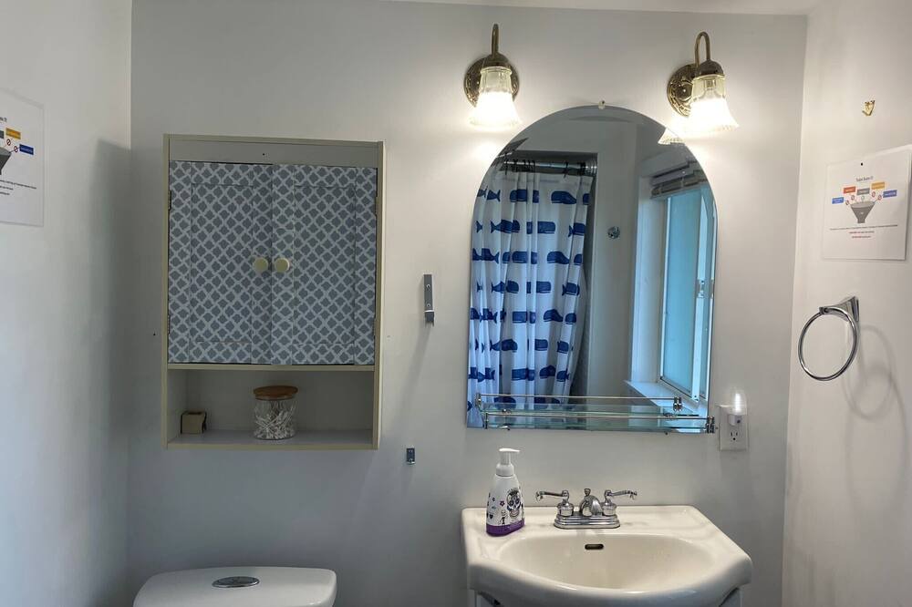 Photo of Bathroom in Romney