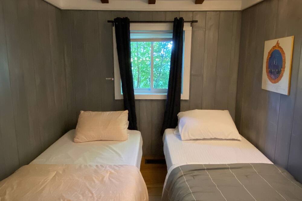 Photo of Bedroom in Romney