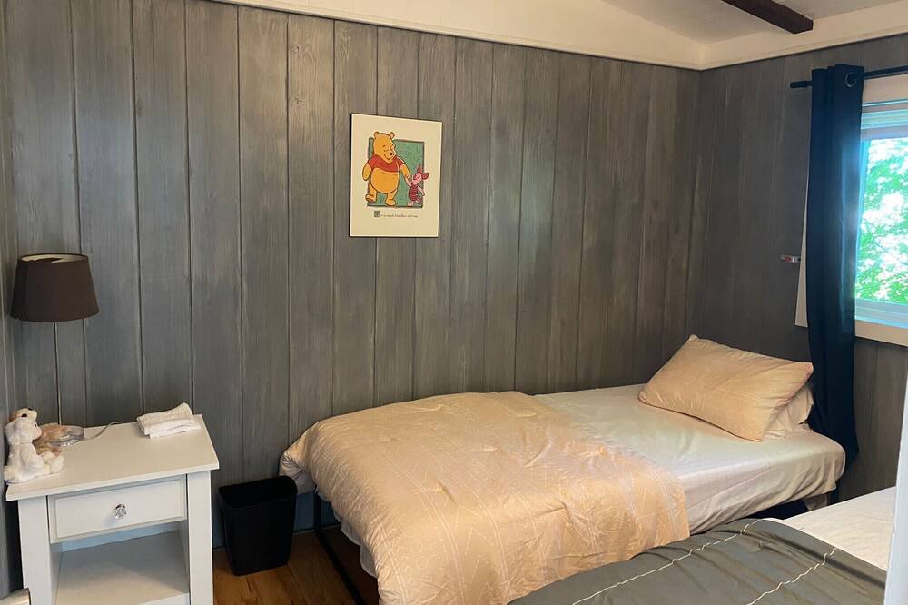 Photo of Bedroom in Romney