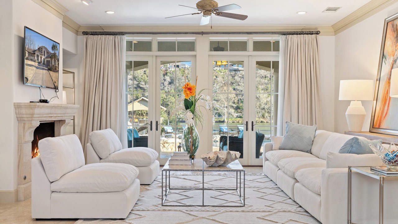 Photo of Livingroom in Lower Basin Lake Travis