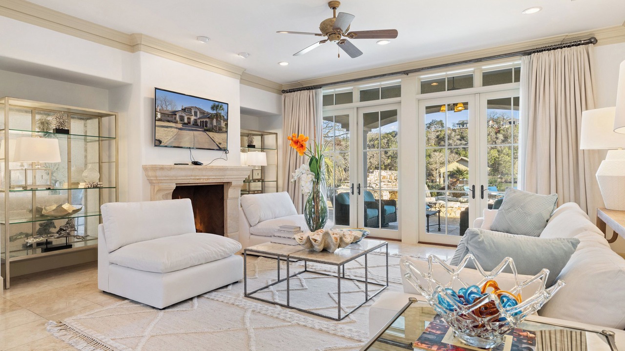 Photo of Livingroom in Lower Basin Lake Travis