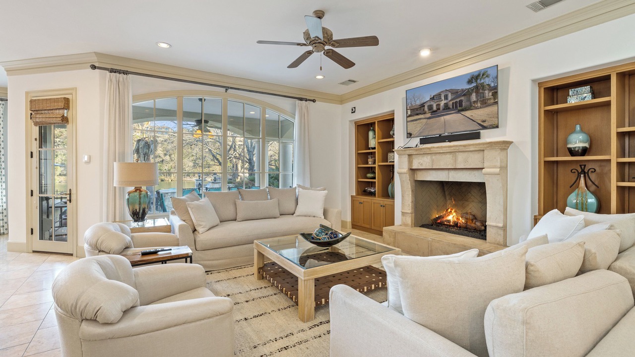 Photo of Livingroom in Lower Basin Lake Travis