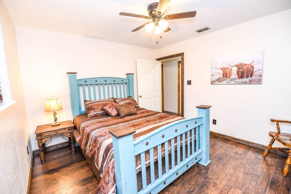 Photo of Bedroom in Gilmer