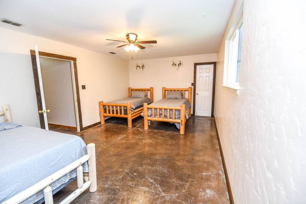 Photo of Bedroom in Gilmer