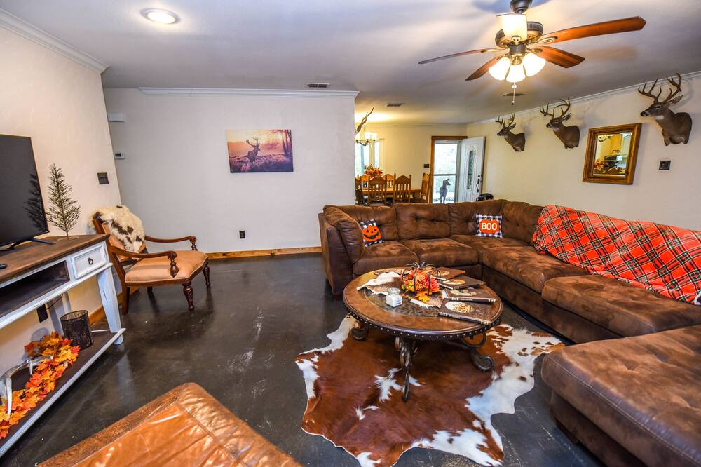 Photo of Livingroom in Gilmer
