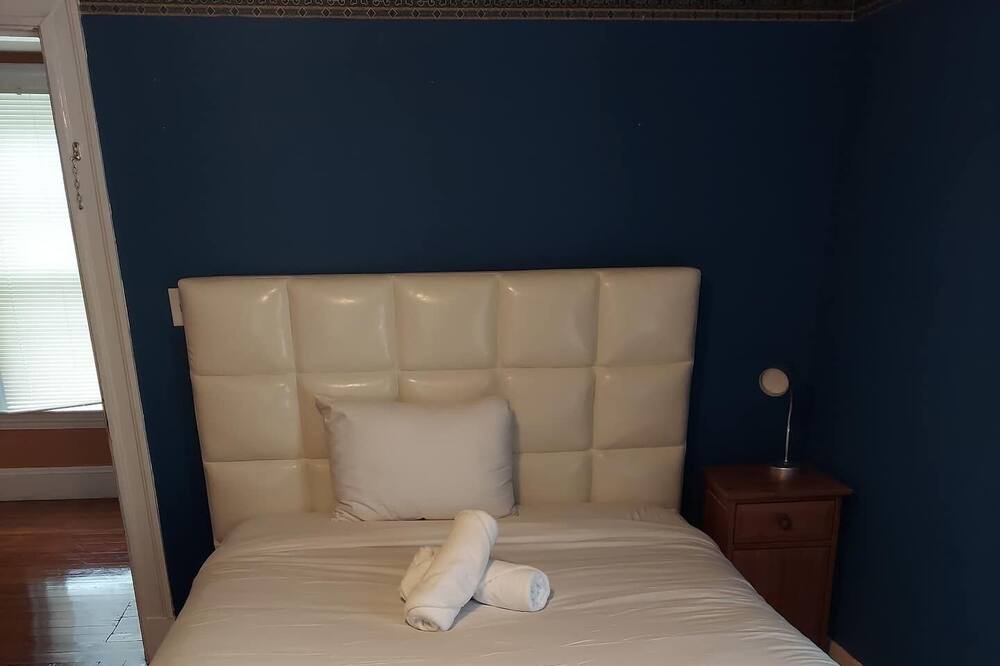 Photo of Bedroom in Arlington