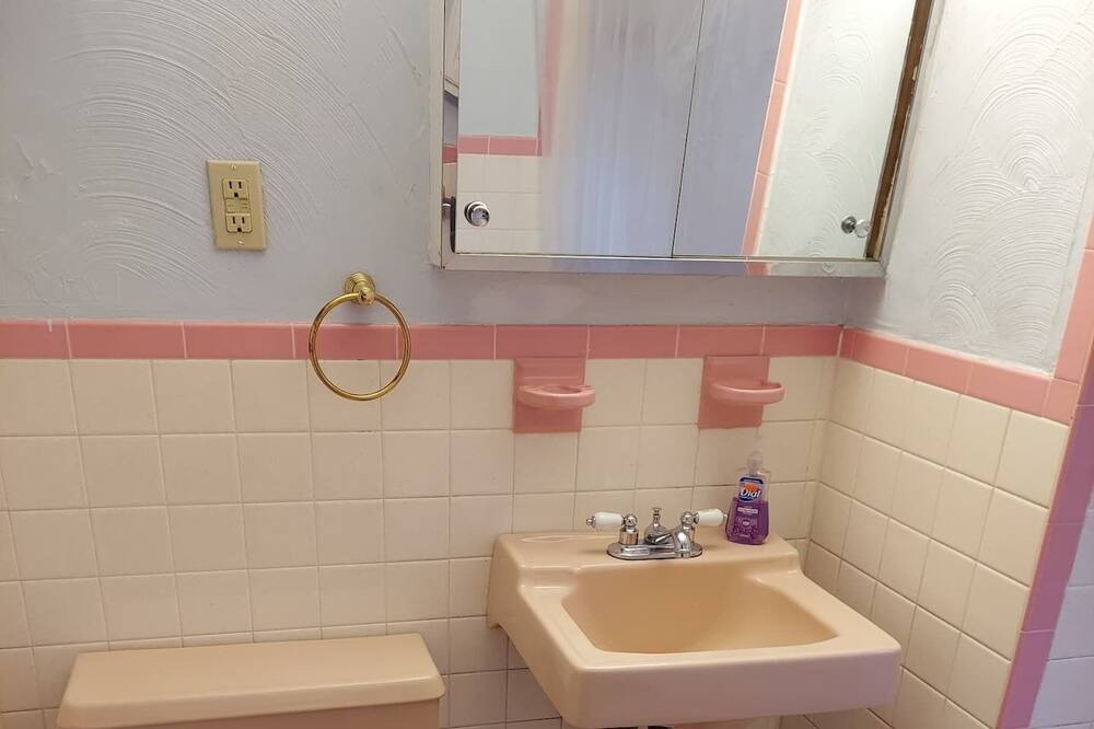 Photo of Bathroom in Arlington