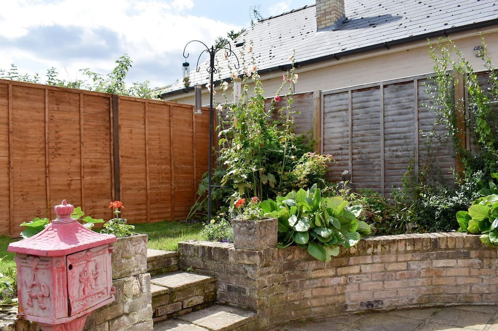 Photo of Outdoor in Thistley Green